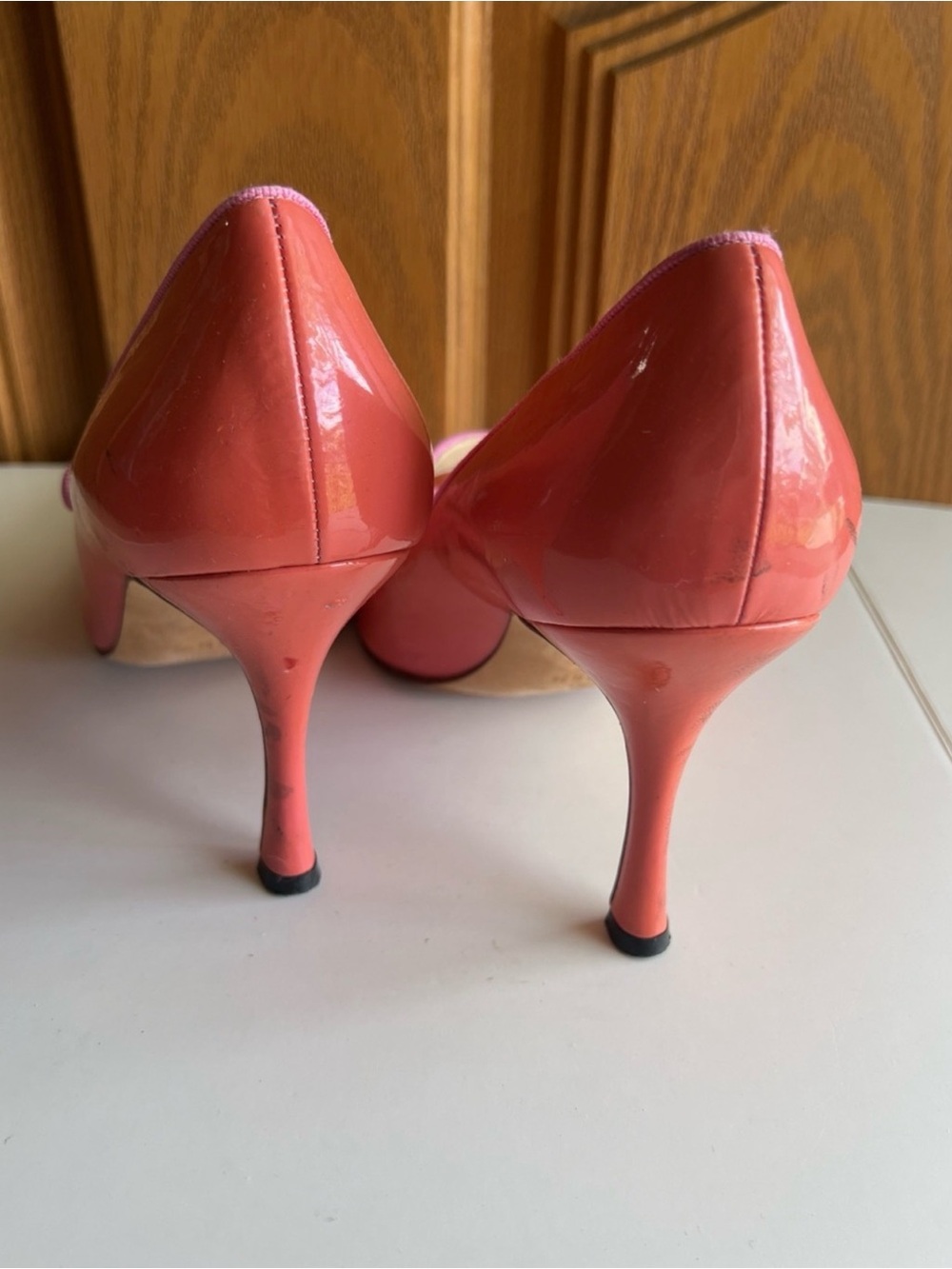 Manolo Blahnik Bubblegum Pink Patent Leather
Mary Jane Pumps EU 38.5 - Picture 8 of 9